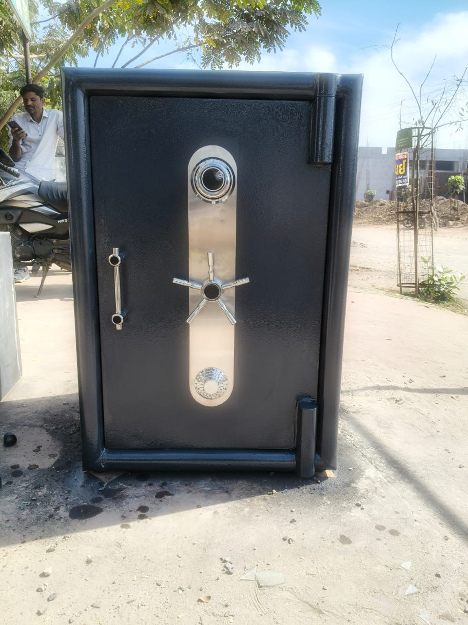 Khodal Safe — Model 36